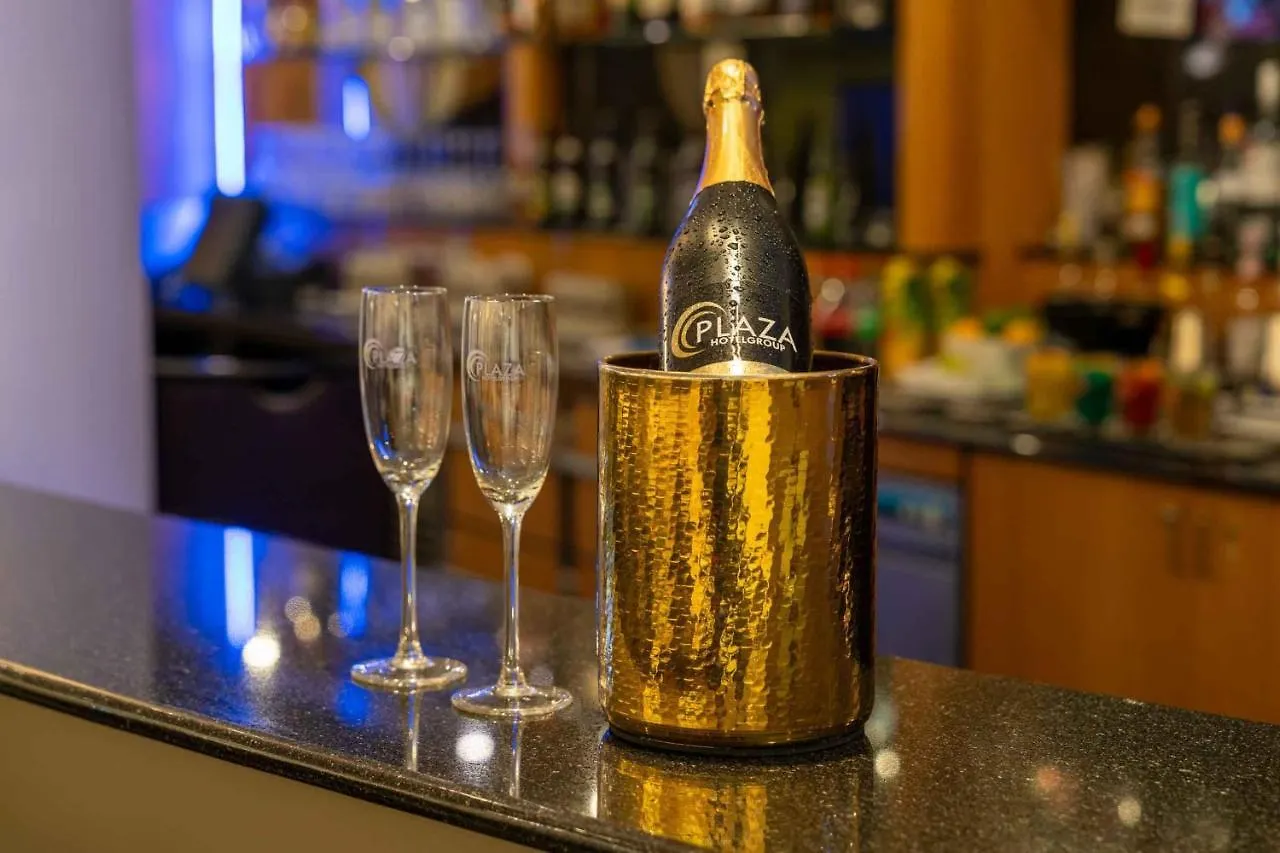 Plaza Premium Wien 4*, Vienna Austria
