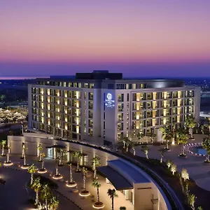 Doubletree By Hilton Yas Island Residences מלון דירות אבו דאבי