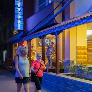 Hotel Grand Yak Boutique ***