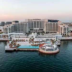 Üdülőközpont Hilton Yas Island *****