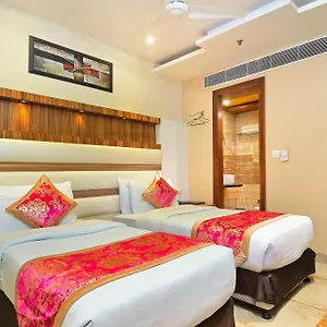 https://hari-piorko-grand-new-delhi-railway-station.hotelsdelhi.org