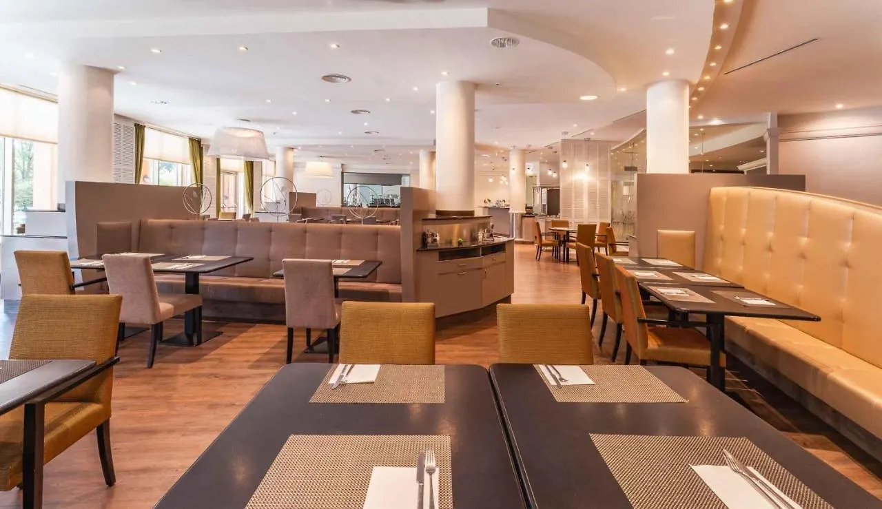 Plaza Premium Wien