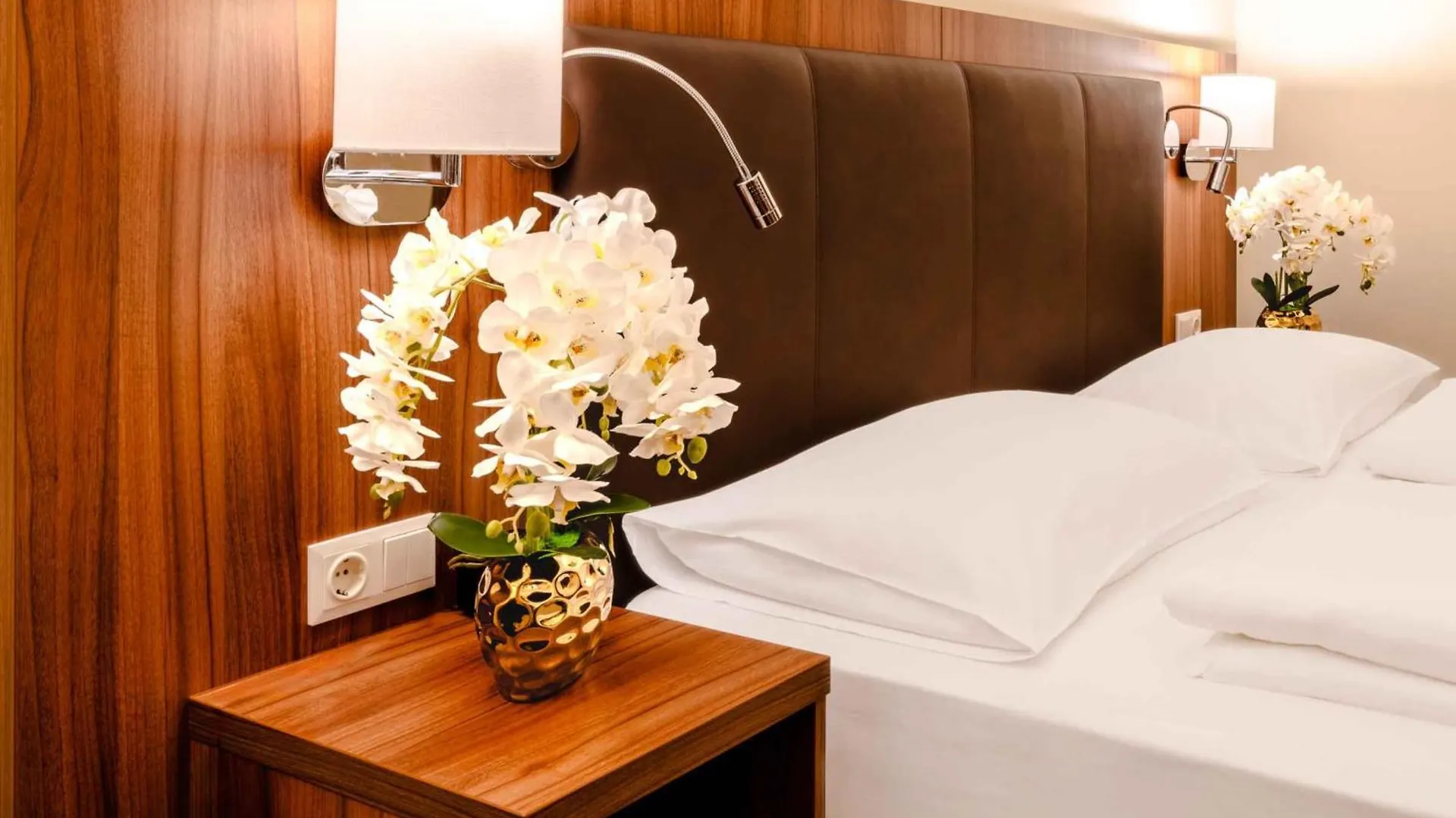 Plaza Premium Wien 4*, וינה אוסטריה