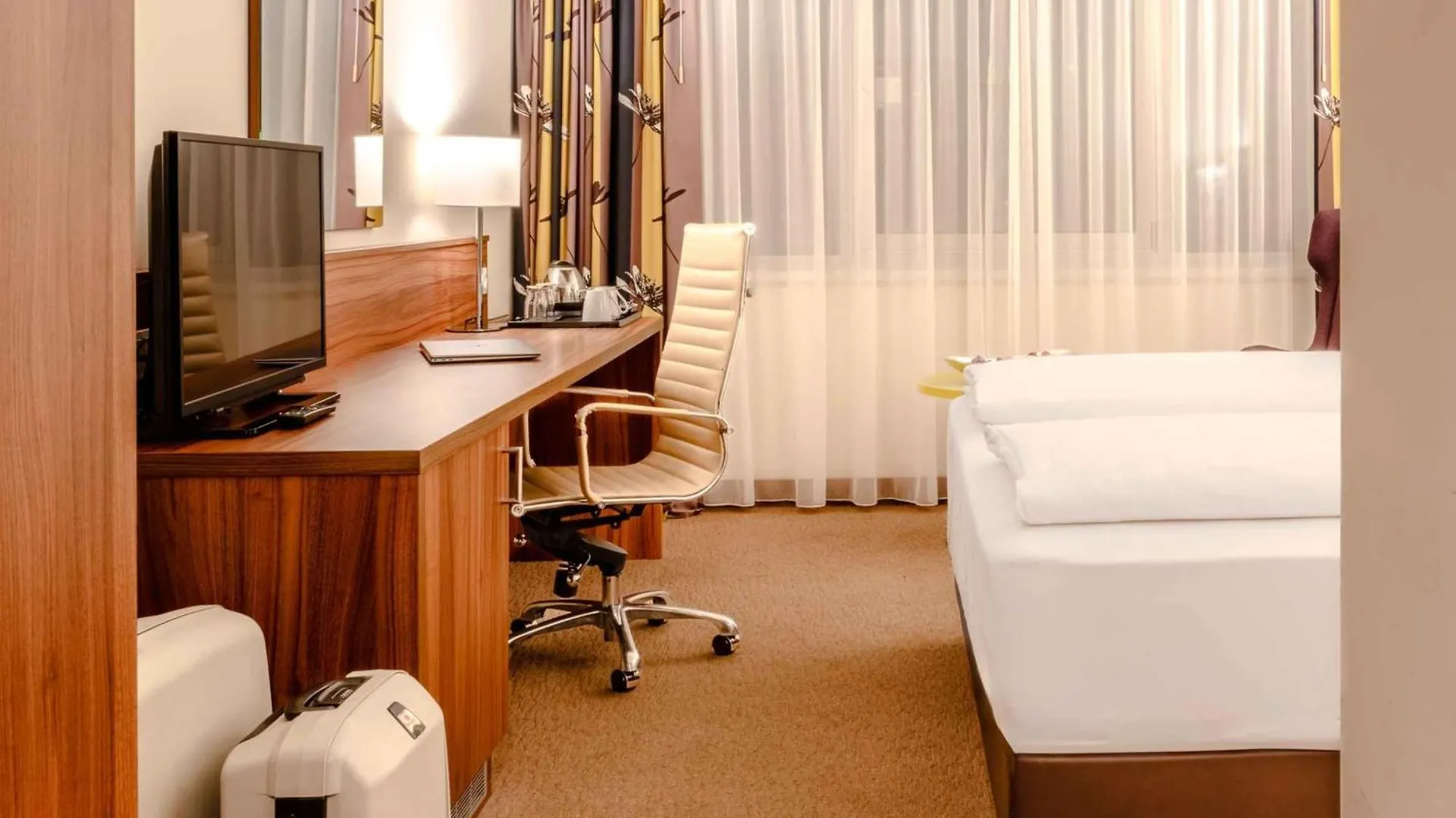 Plaza Premium Wien 4*, וינה