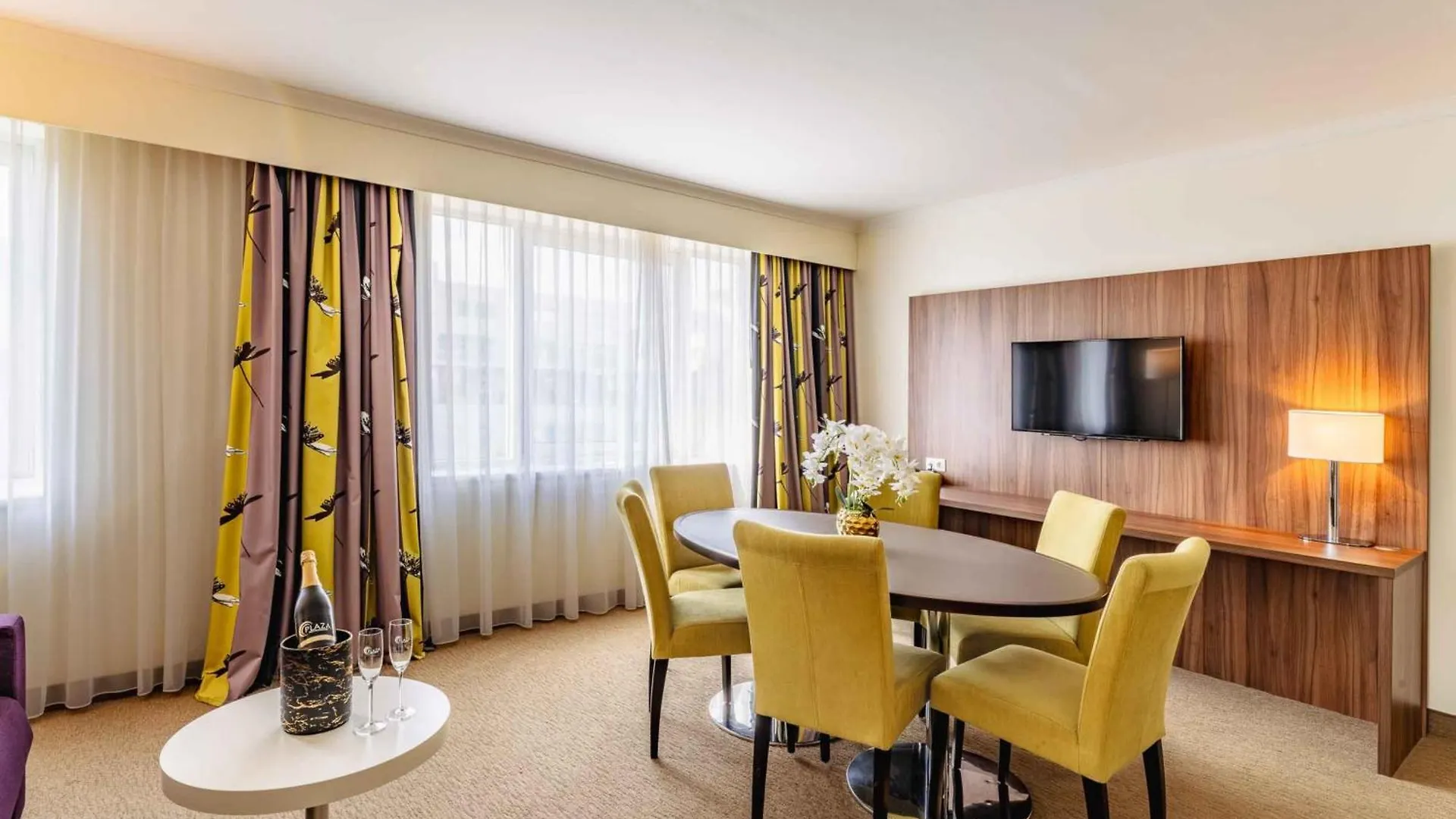 Plaza Premium Wien Hotell
